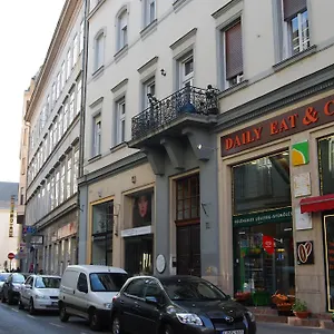 https://happy-hostel.inbudapesthotels.com
